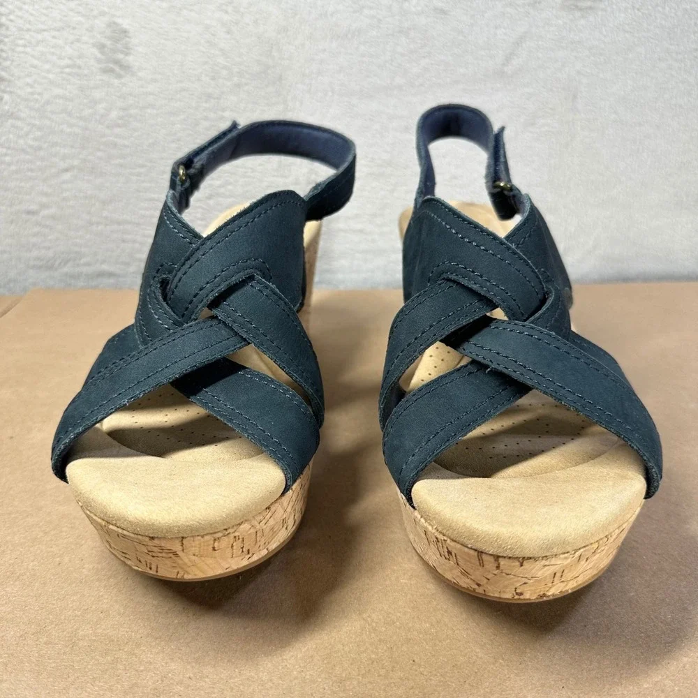 Clarks Wedge Sandals Womens 9.5W Navy Blue Cork Platform Slingback Comfort Shoes